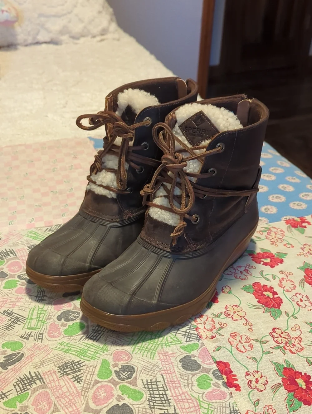 Sperry Women's Brown and Tan Sherpa-Lined Duck Boots Size 8